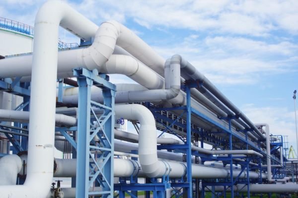 closeup-industrial-pipelines-around-factor-sunny-day-2
